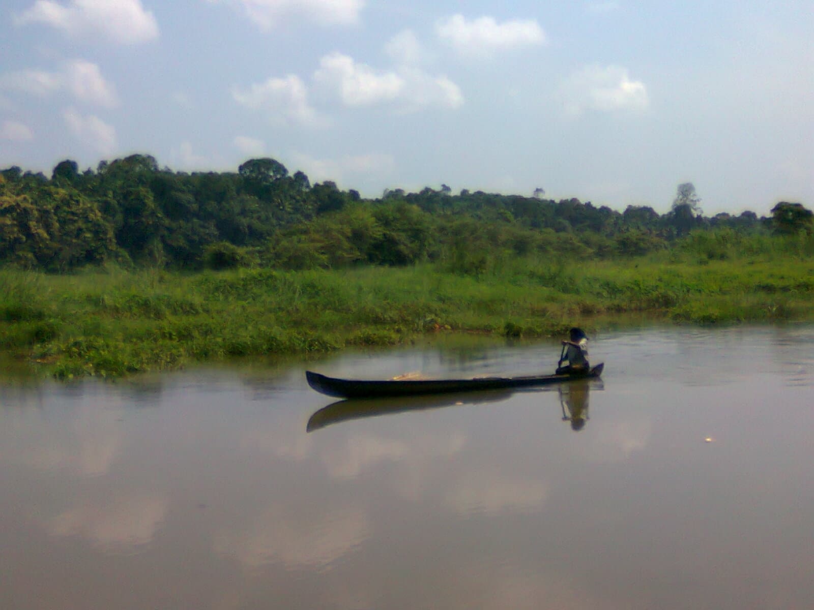 A canoe on the Muvattupuzha river at Pazhoor, about 2 km from the centre