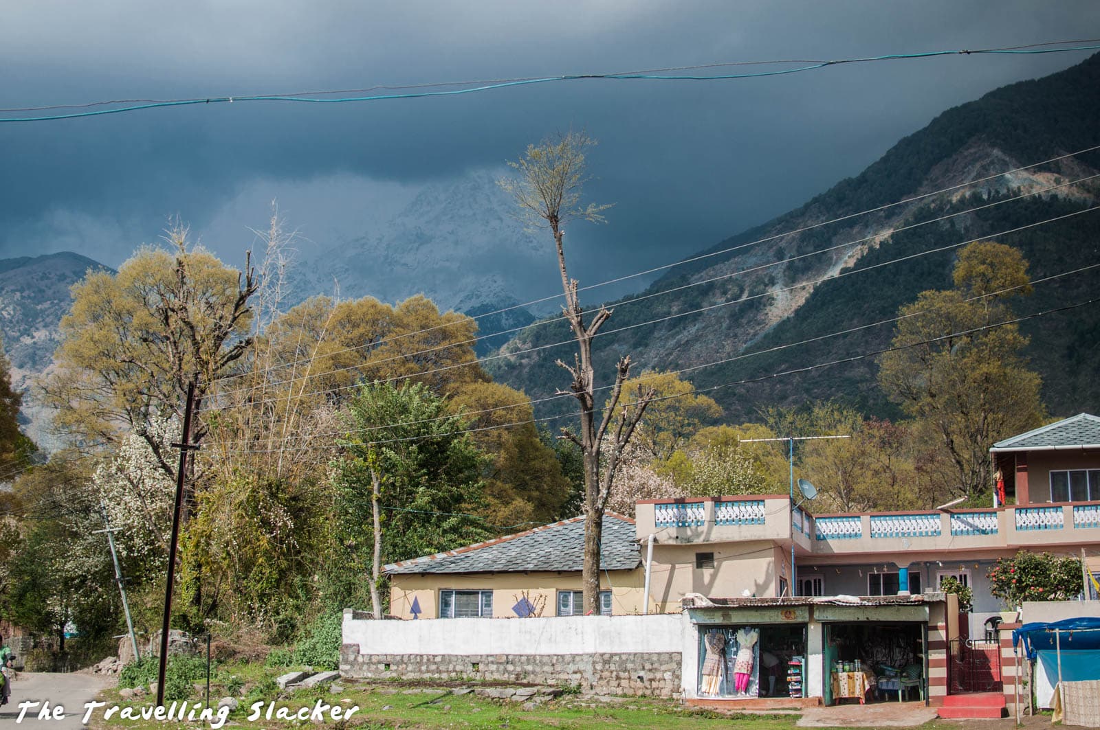 Village houses in Thehr below the Dhauladhar, under a kilometre from the centre